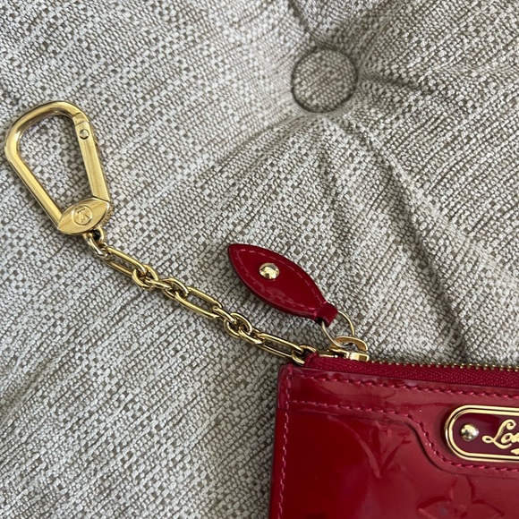 Authentic Louis Vuitton Vernis Cles - Picture 2 of 11
